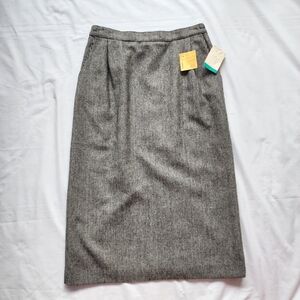 NWT Vintage 60s Size 10 Wool Skirt Untouched